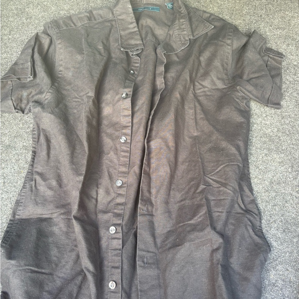 Black Short Sleeve Button-Up Shirt